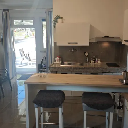 Flora By Guide Apartman