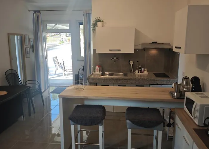 Flora By Guide Apartman