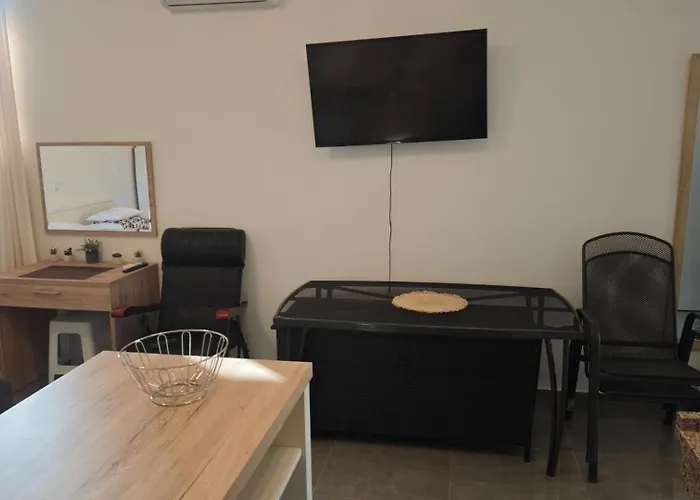 Flora By Guide Apartman Pula